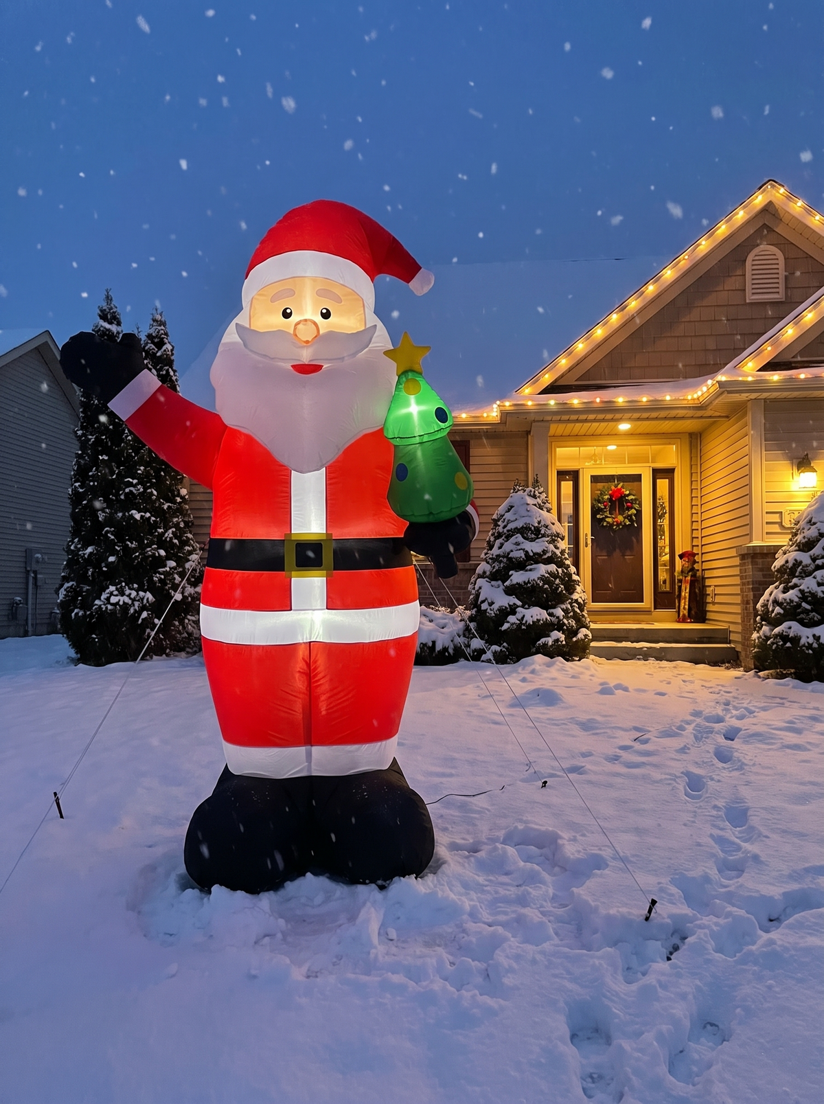 Standing Santa Claus Inflatable, A Whole Display on His Own